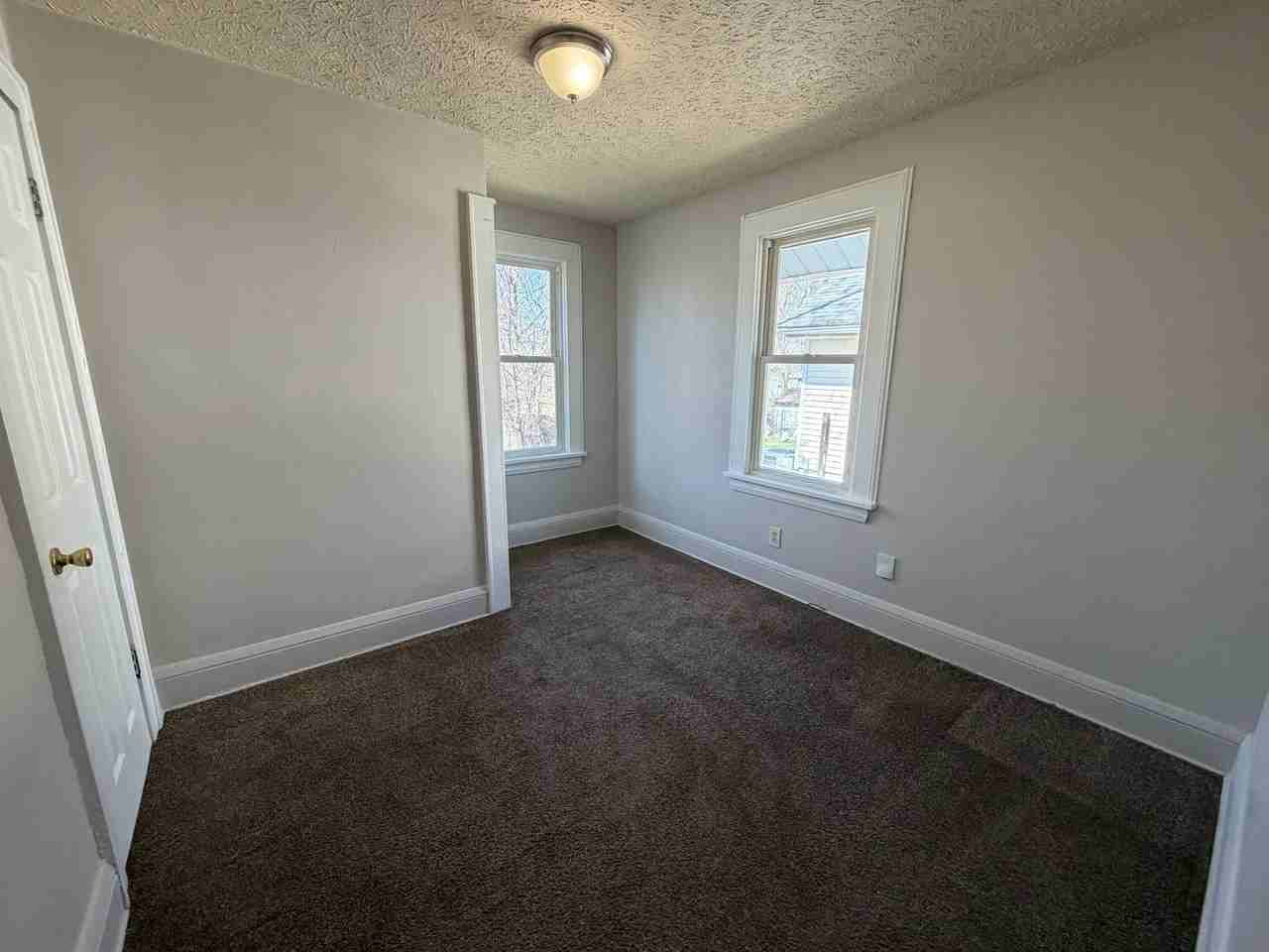 676 Grifton Ave - Photo 7 of 10