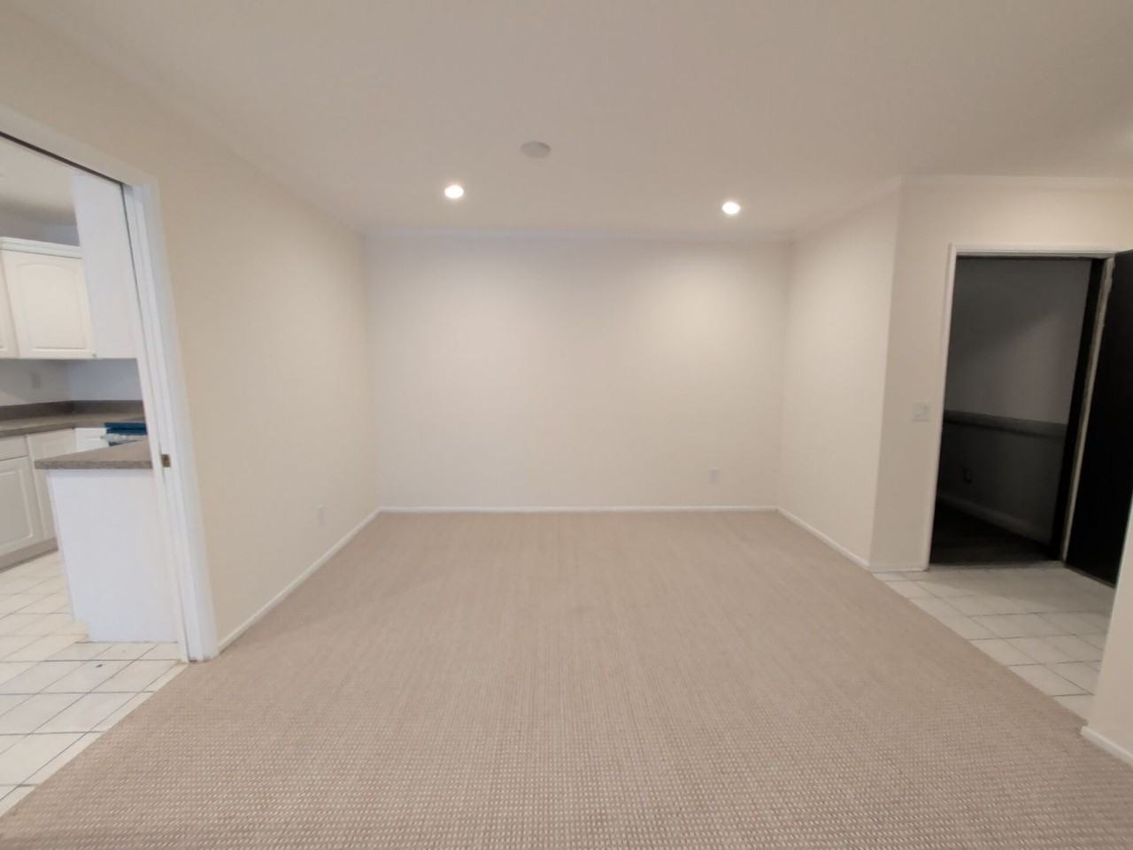 415 Montana Ave - Photo 5 of 34