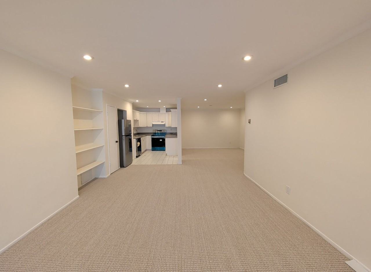 415 Montana Ave - Photo 6 of 34