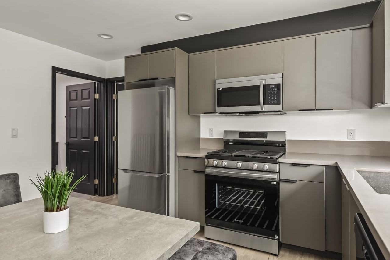 10773 Ashton Ave - Photo 3 of 41