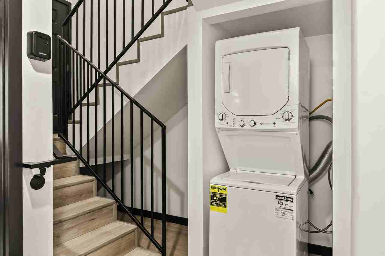 10773 Ashton Ave - Photo 4 of 41