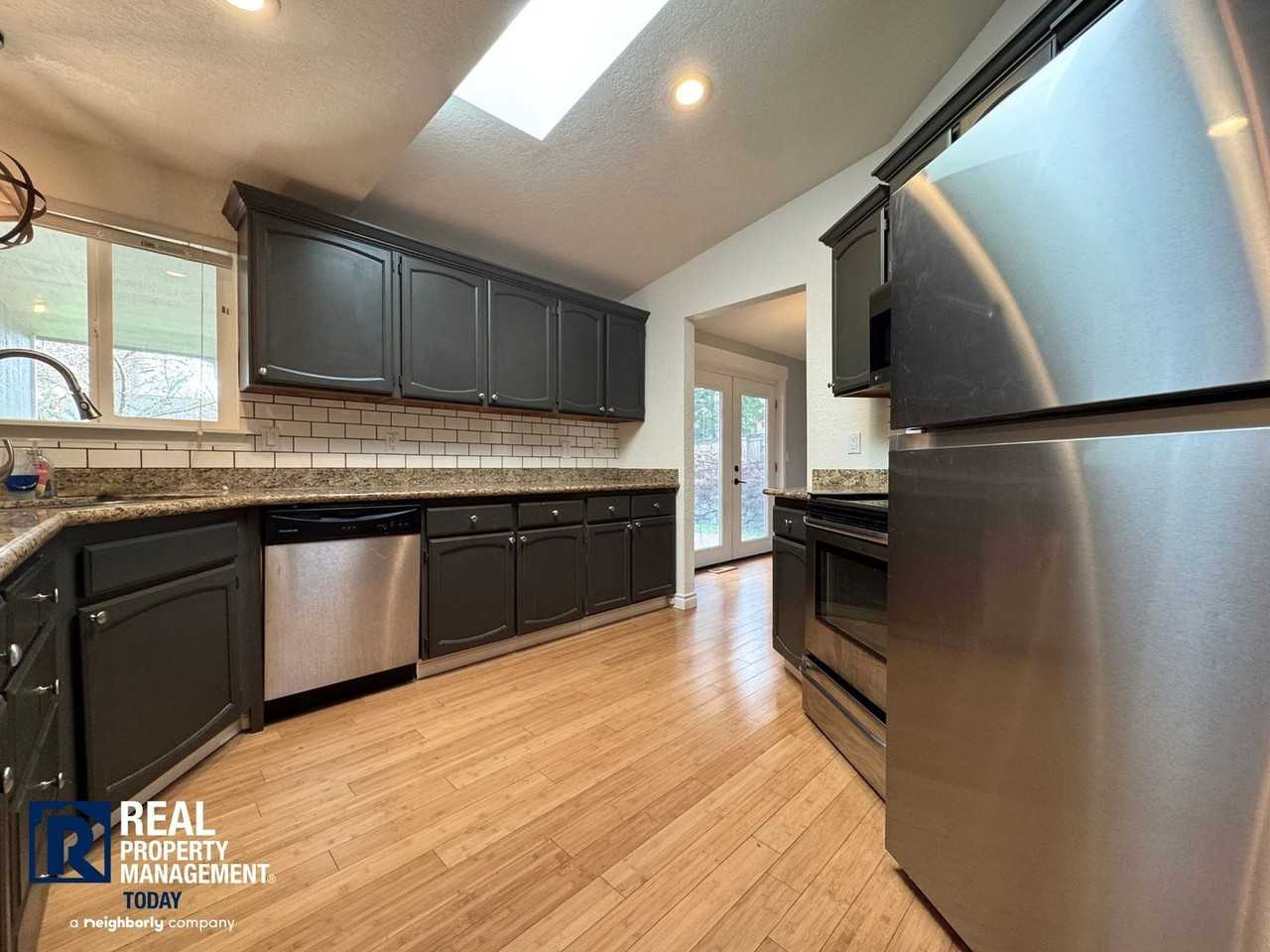 1515 24th Street Pl Se - Photo 3 of 16