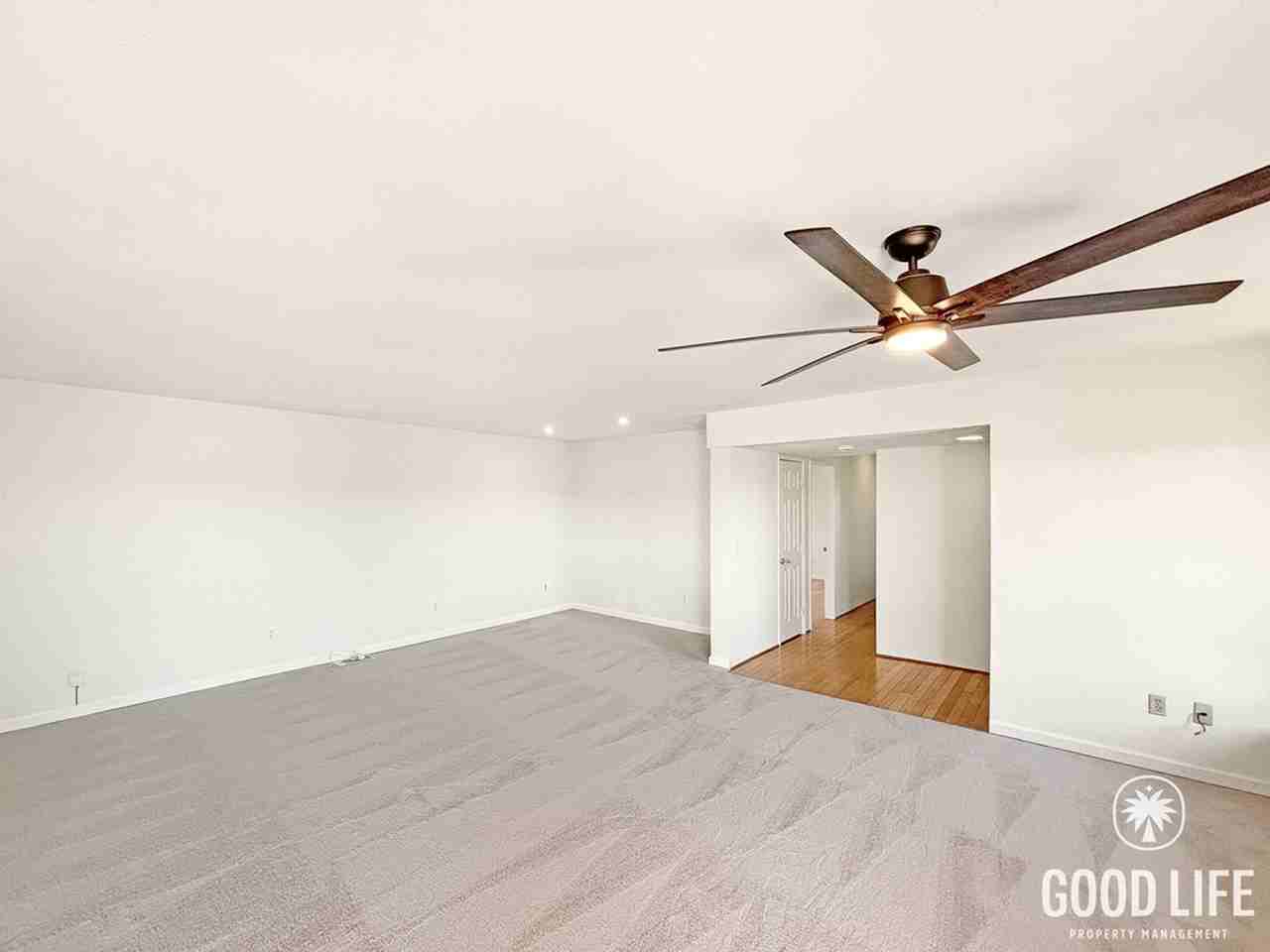 8459 Wenatchee Ave - Photo 6 of 39