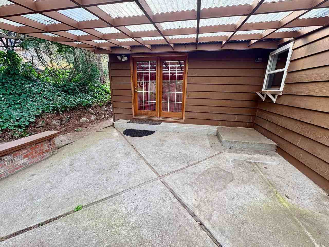 18540 10th Ave Ne - Photo 5 of 24