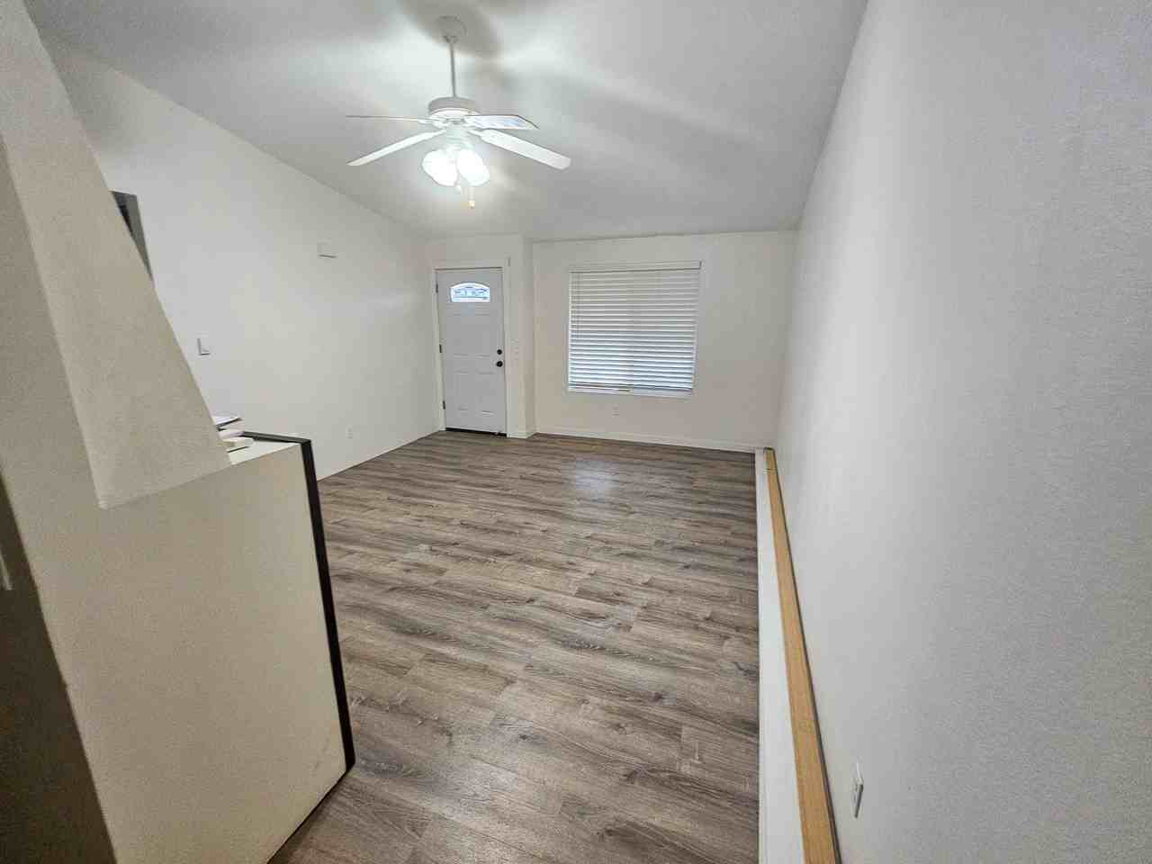 599 Page Ct Ne - Photo 4 of 27