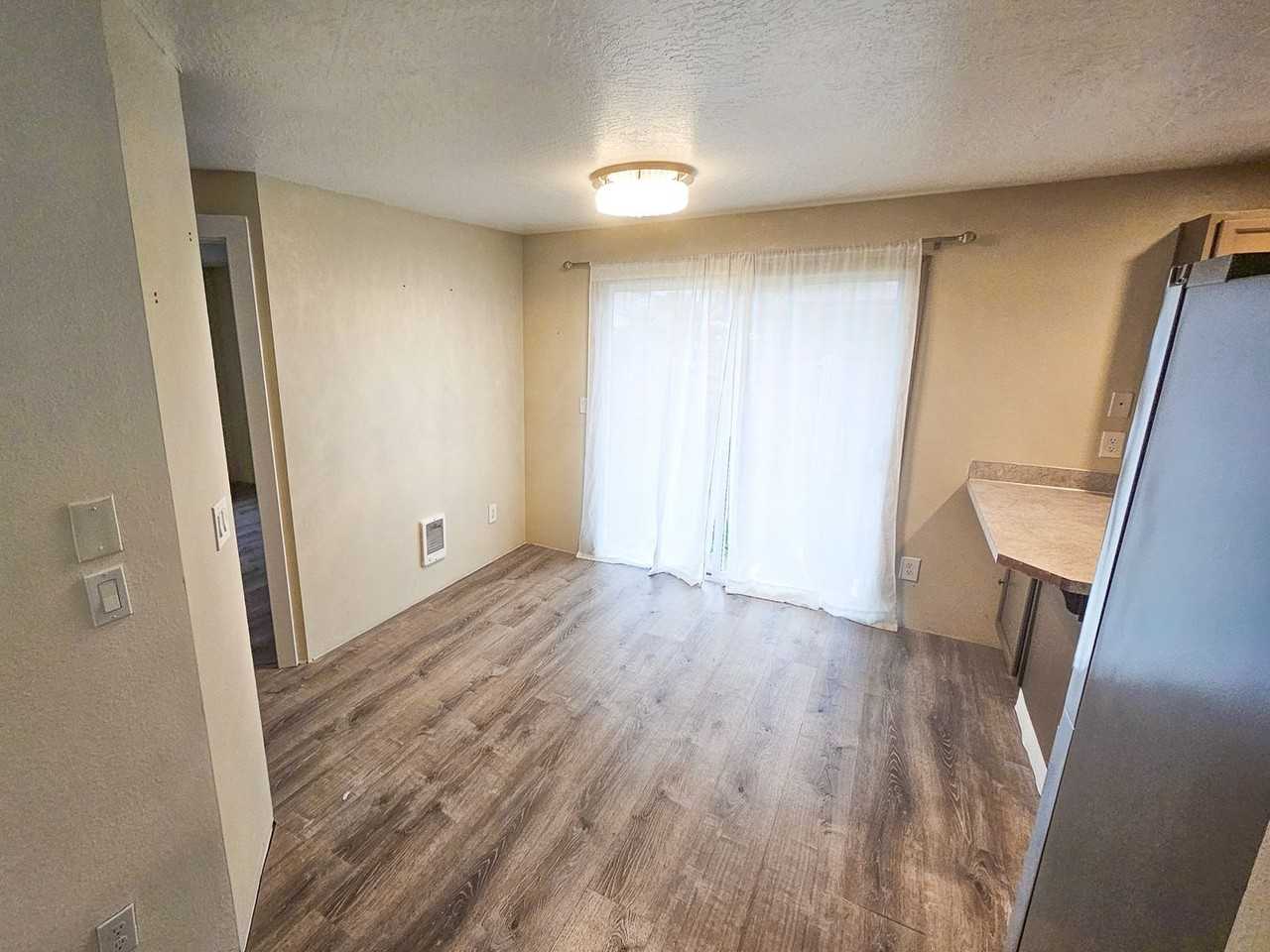 599 Page Ct Ne - Photo 6 of 27