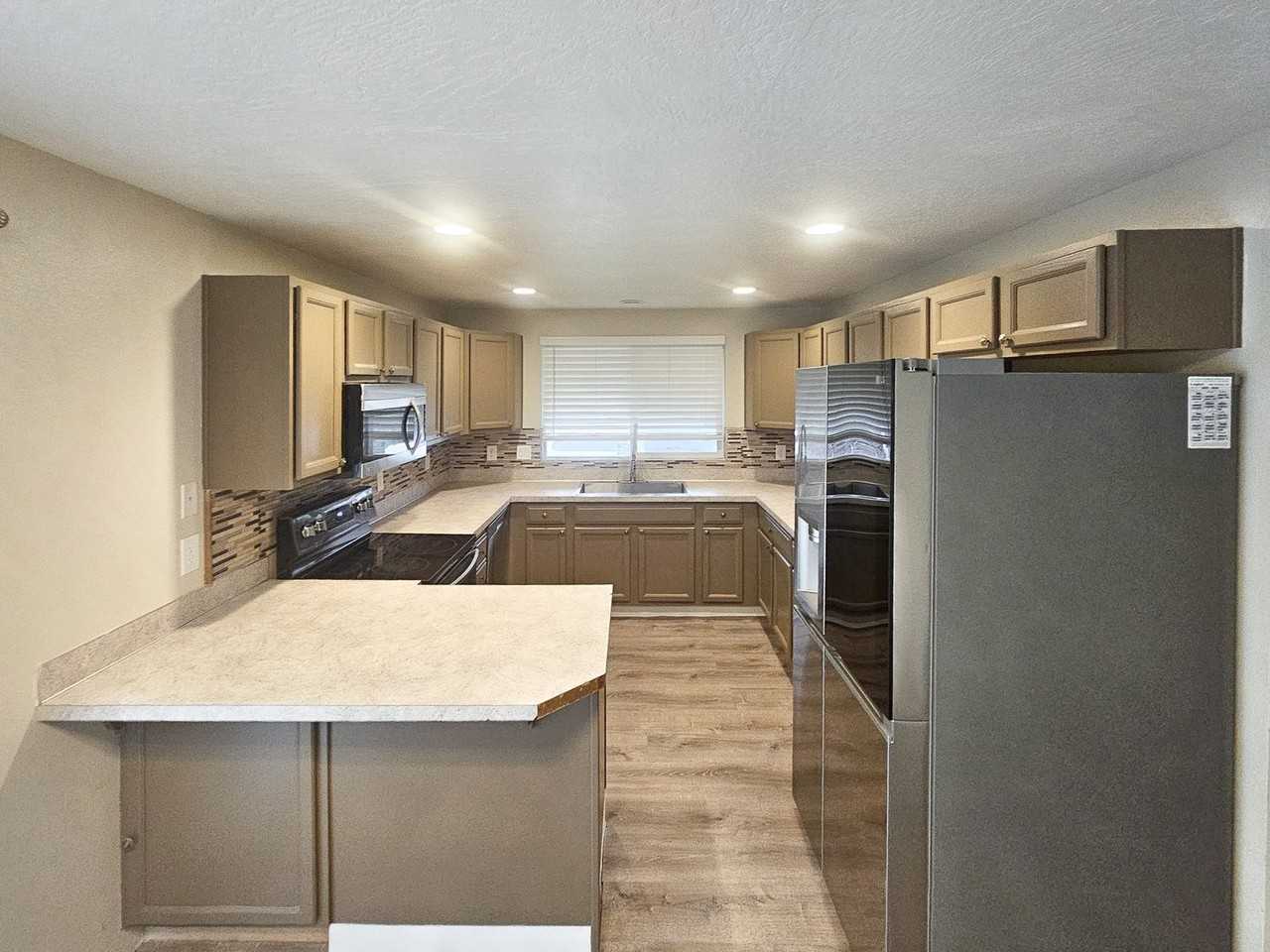 599 Page Ct Ne - Photo 7 of 27