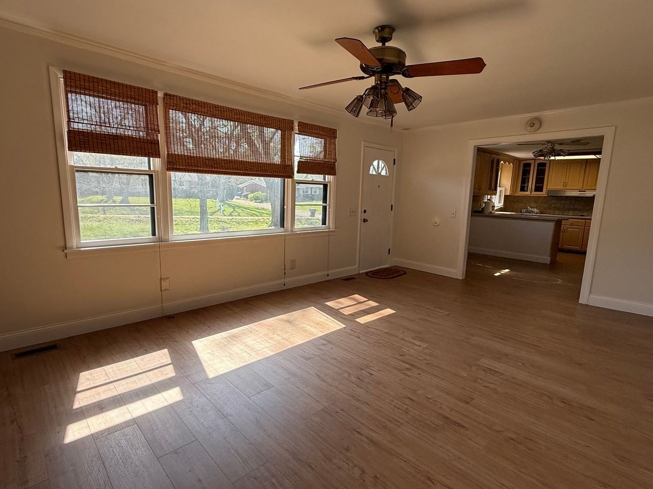 646 Mcmurray Dr - Photo 5 of 29