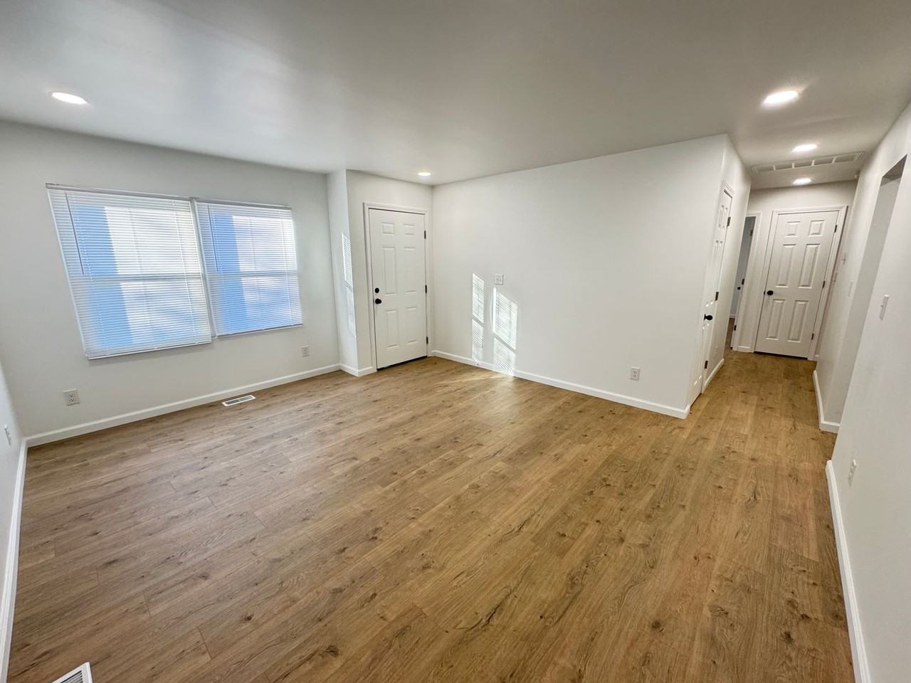 3632 Alameda Dr - Photo 4 of 26