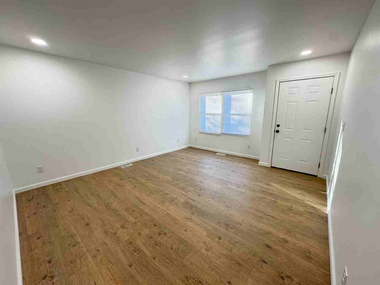 3632 Alameda Dr - Photo 5 of 26