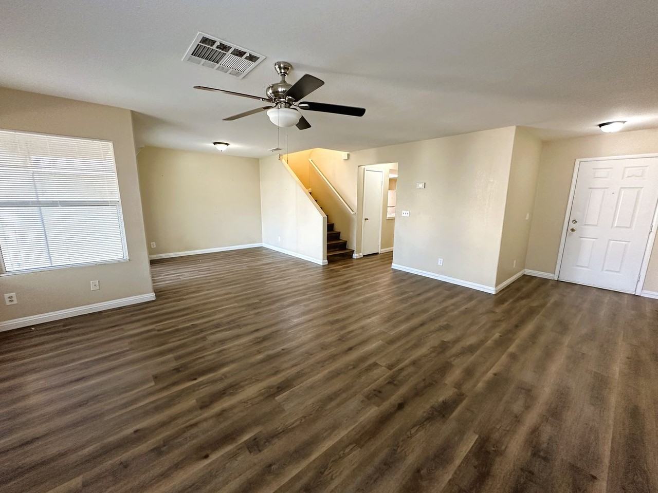 6396 Rosemount Ave - Photo 3 of 13