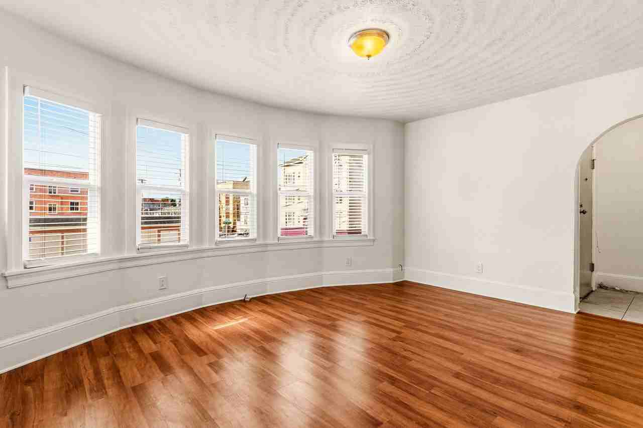 2600 E 20th St - Photo 2 of 22