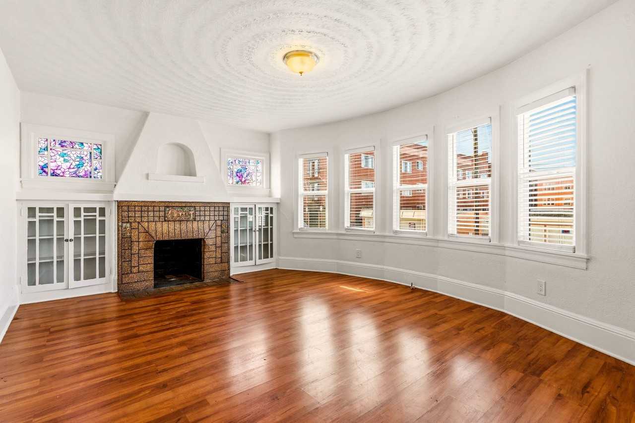 2600 E 20th St - Photo 5 of 22