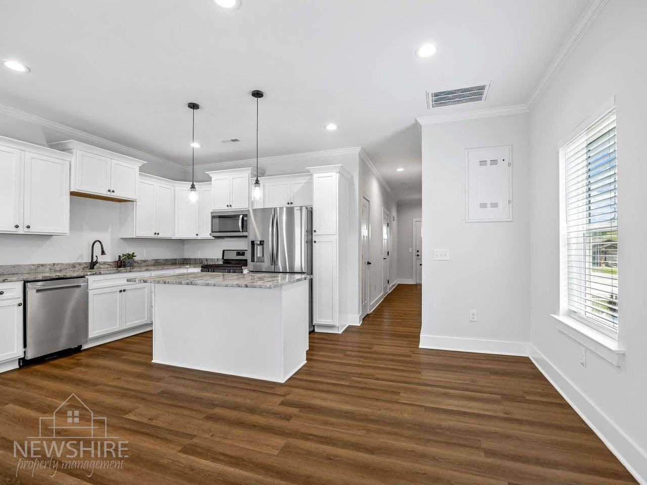 Townes at Converse — Luxury Townhomes Near Historic Converse Heights - Photo 4 of 50