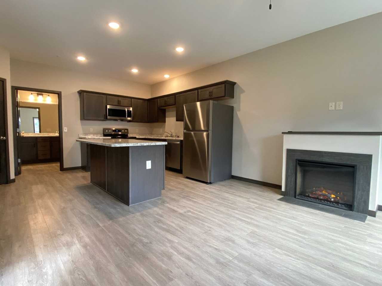 1600 Pine Street - Photo 2 of 23