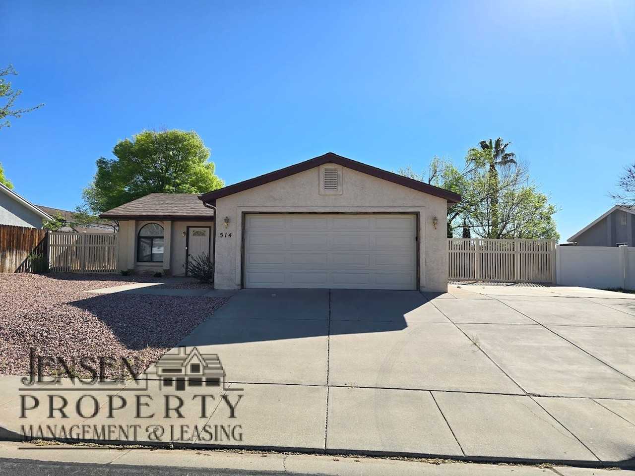 514 N 2360 E - Photo 4 of 17