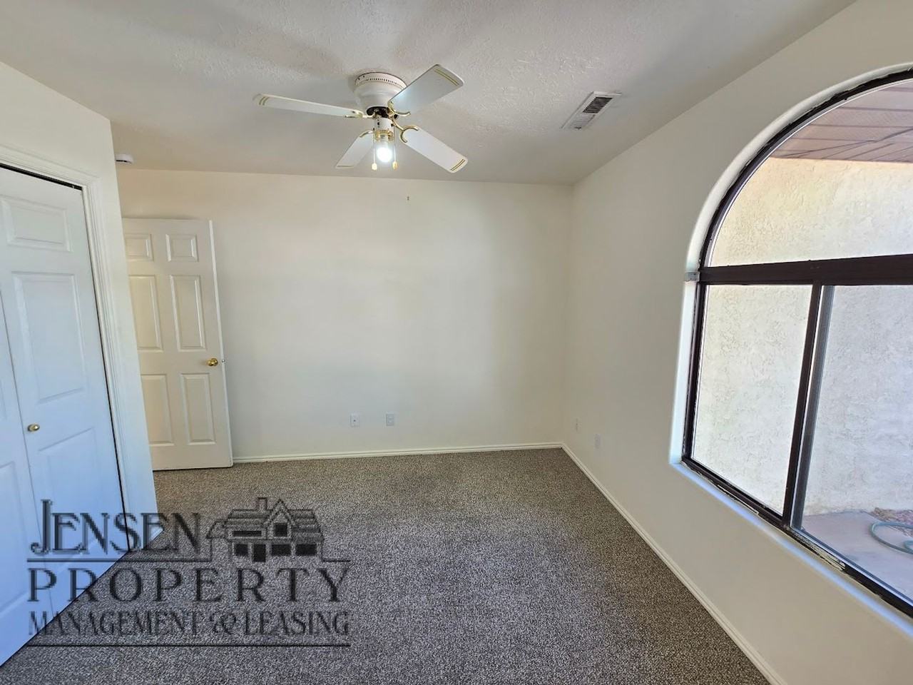 514 N 2360 E - Photo 6 of 17