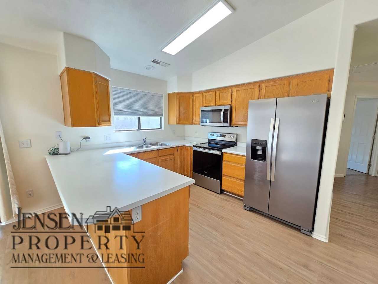 514 N 2360 E - Photo 7 of 17