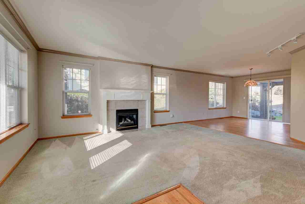 970 Sw Upland Ct - Photo 2 of 23