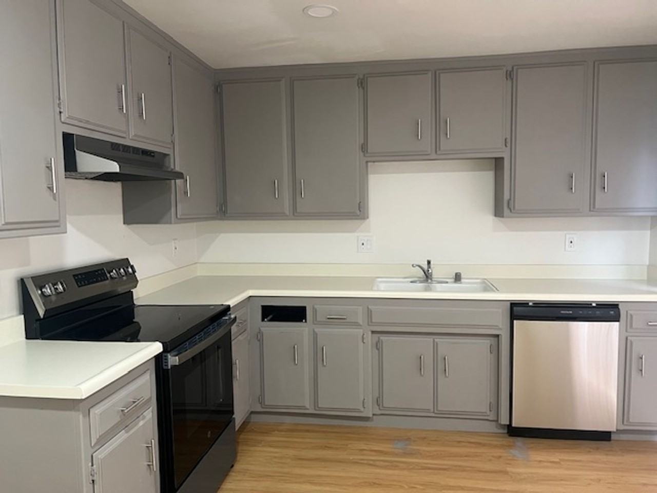 1200 McDonald Way - Photo 5 of 32