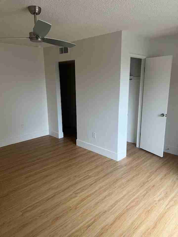 1200 McDonald Way - Photo 7 of 32