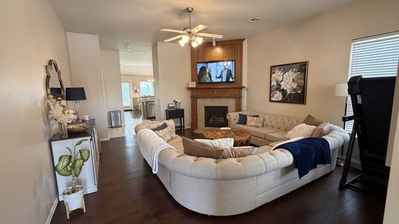 18028 Andalucia Dr - Photo 4 of 18