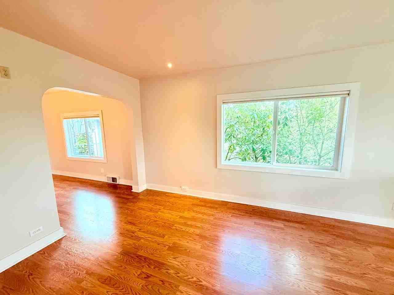 909 W Emerson St - Photo 7 of 32