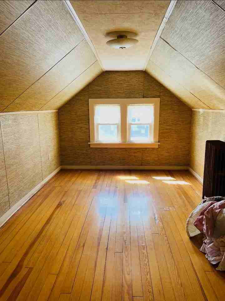 909 Vischer Ave - Photo 4 of 20