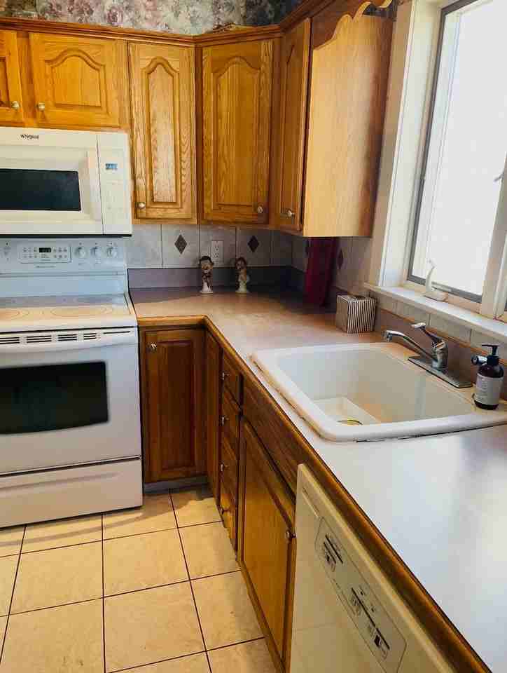 909 Vischer Ave - Photo 5 of 20