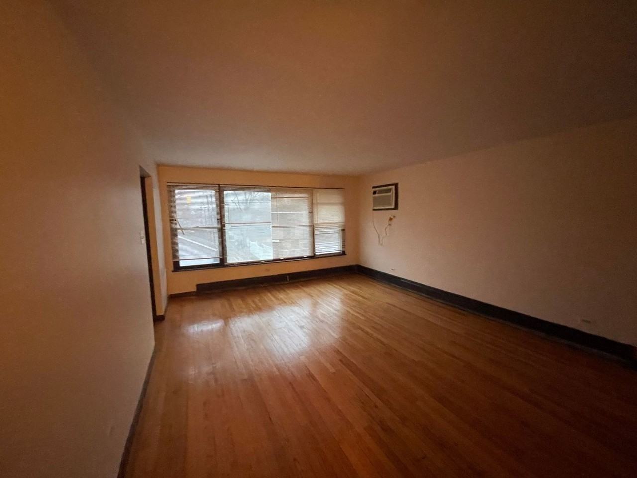 1912 State St - Photo 7 of 12