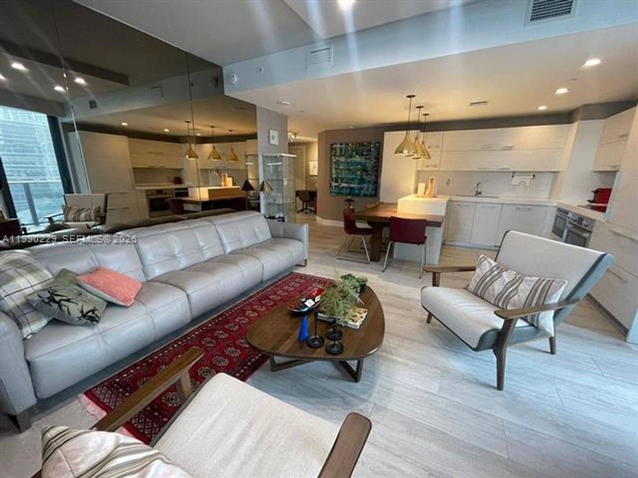 45 Sw 9th St #1401 - Photo 2 of 23