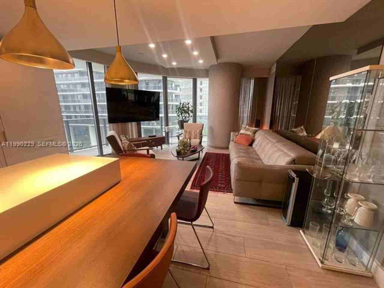 45 Sw 9th St #1401 - Photo 6 of 23