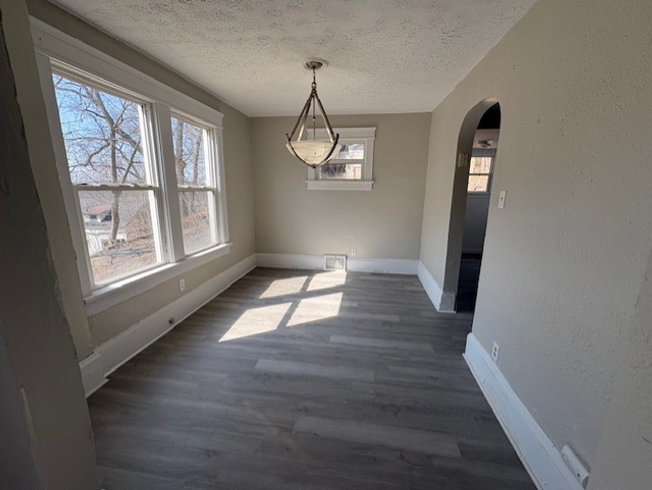 624 Garfield St - Photo 3 of 9