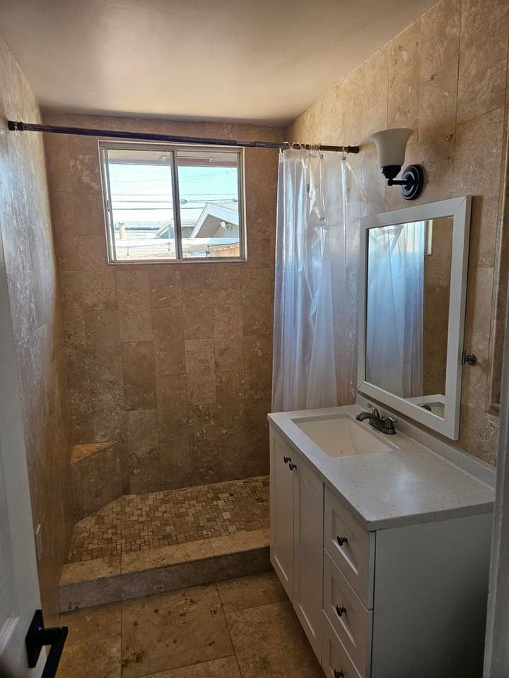 914 16th St - Photo 7 of 16