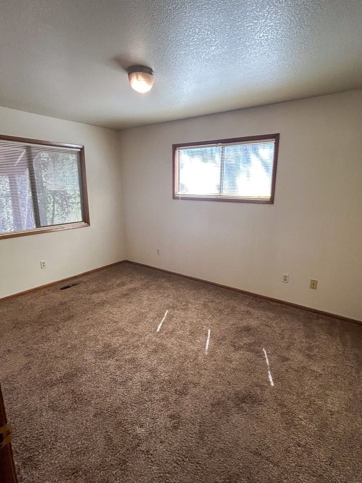 7333 Mill Creek Rd - Photo 5 of 9