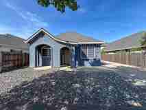1826 Bedford Dr - Photo 1 of 1