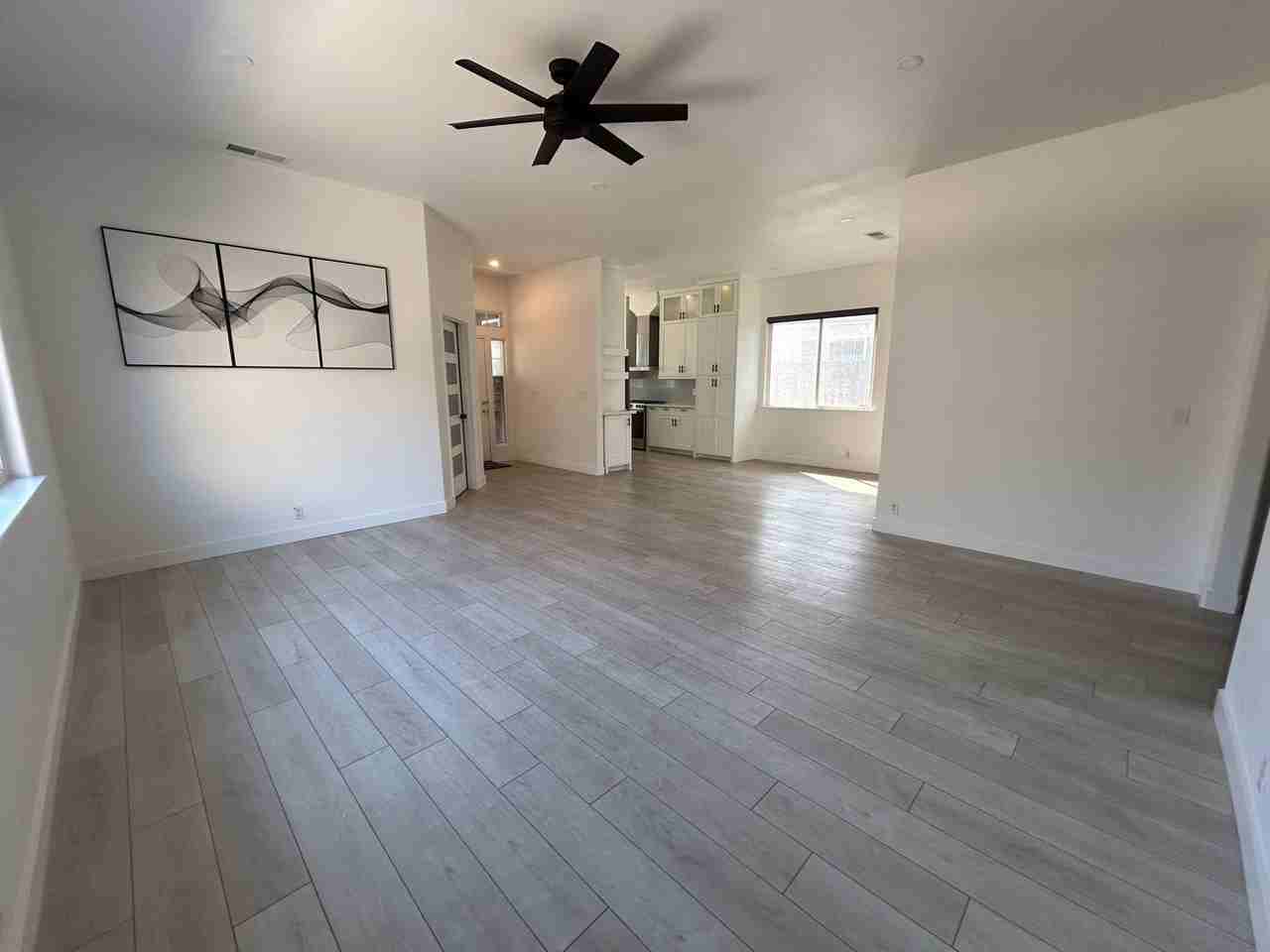 1826 Bedford Dr - Photo 2 of 22