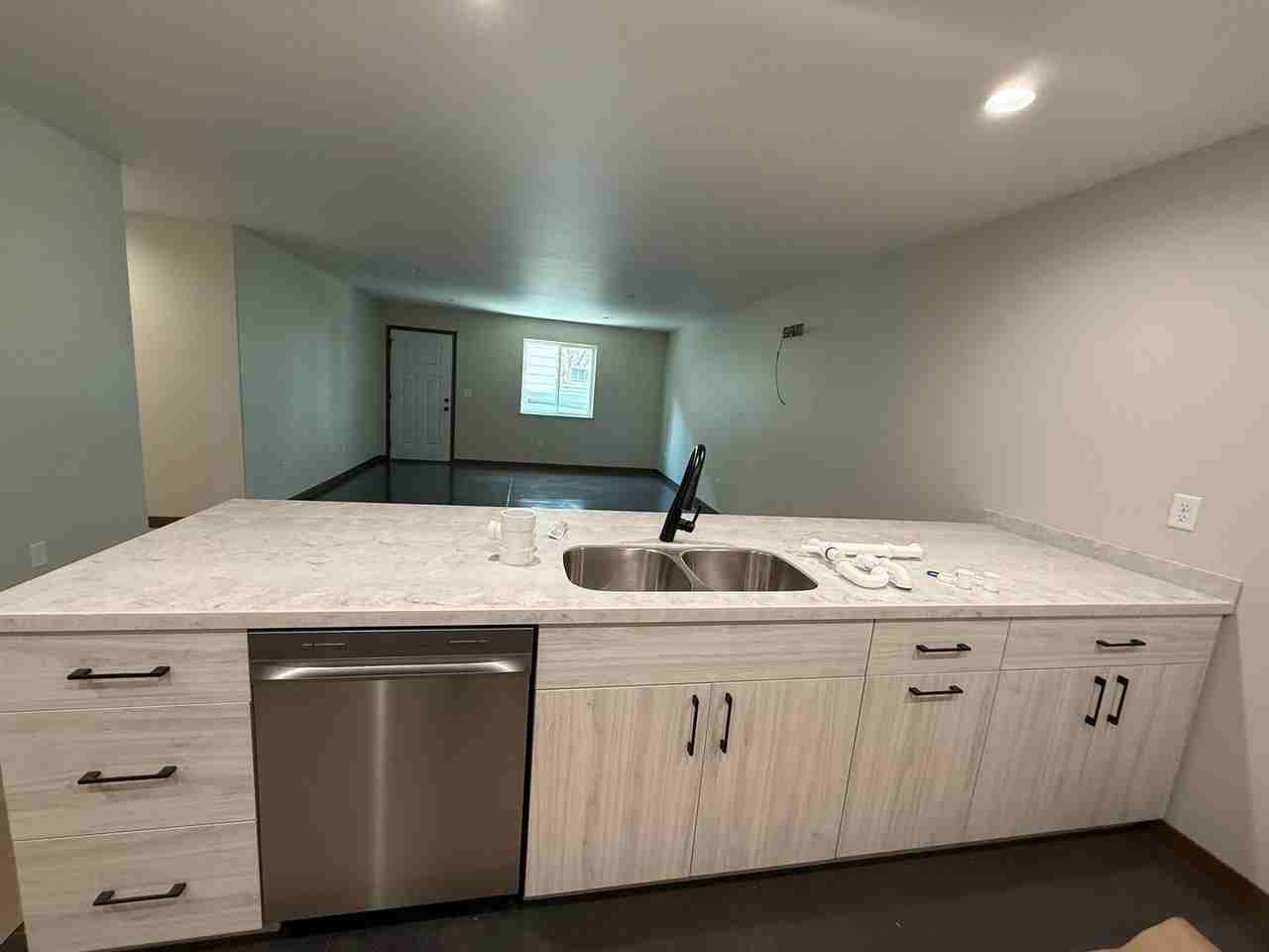 115 4th St Sw - Photo 5 of 19