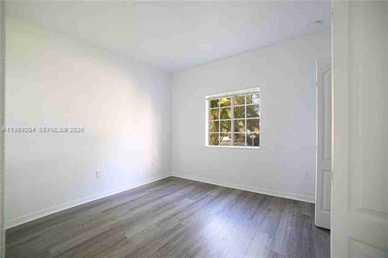 10270 Sw 225th Ln - Photo 5 of 19