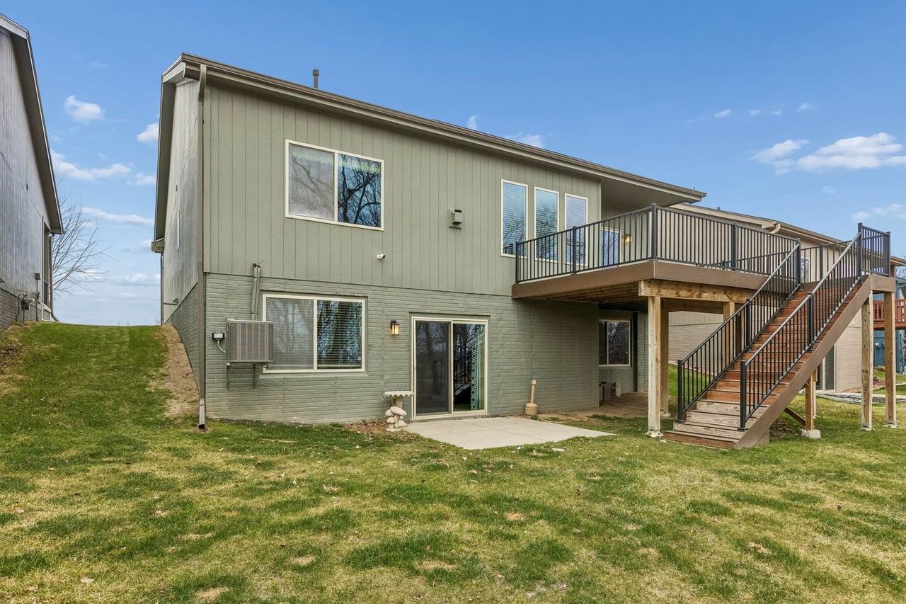 7313 N 139th St - Photo 2 of 18