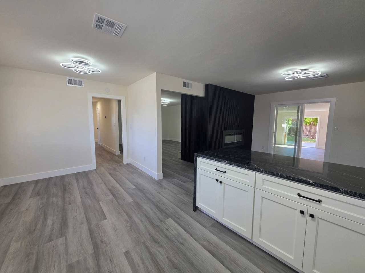 1418 Cypress Ave - Photo 5 of 32