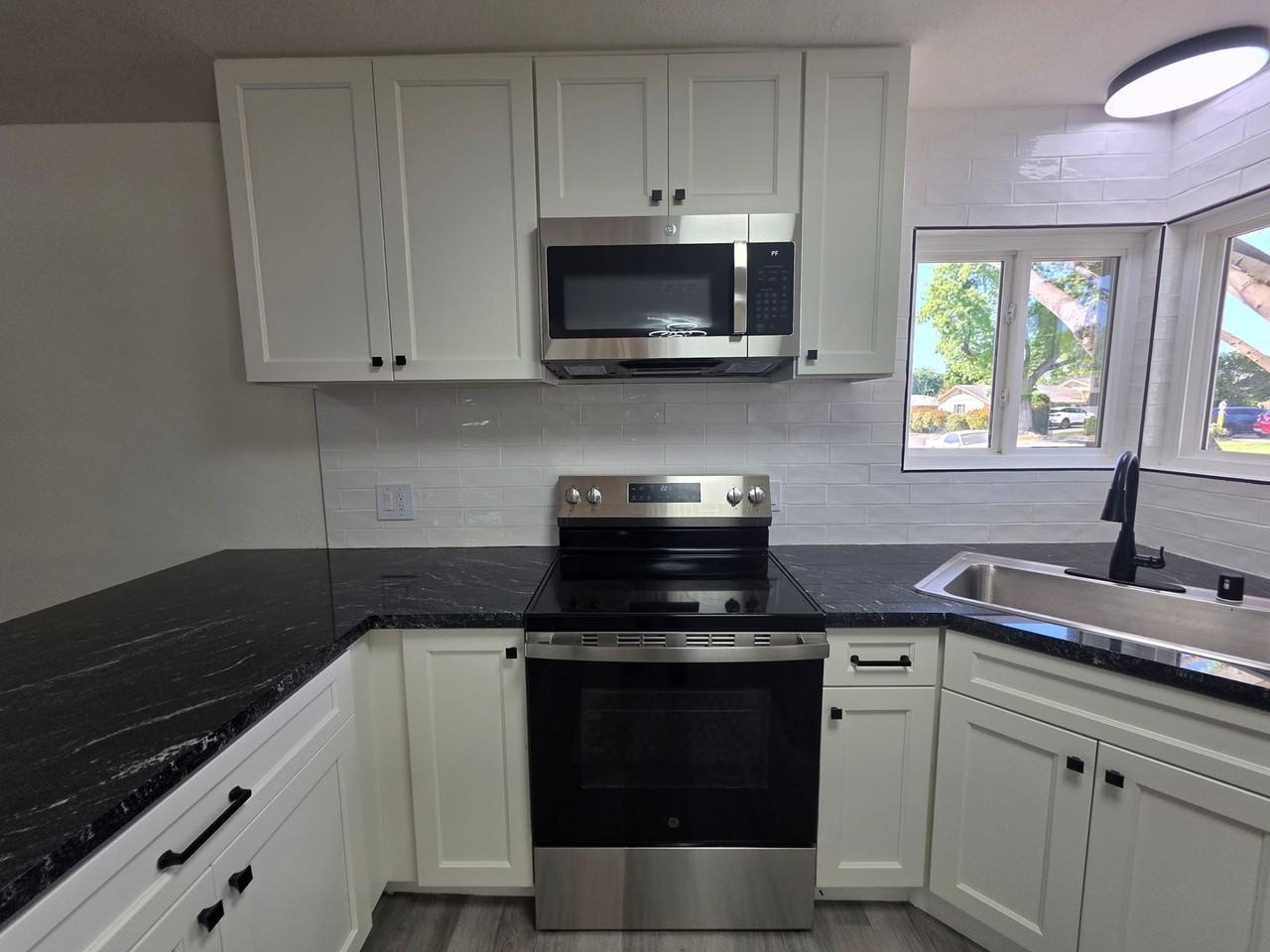 1418 Cypress Ave - Photo 6 of 32