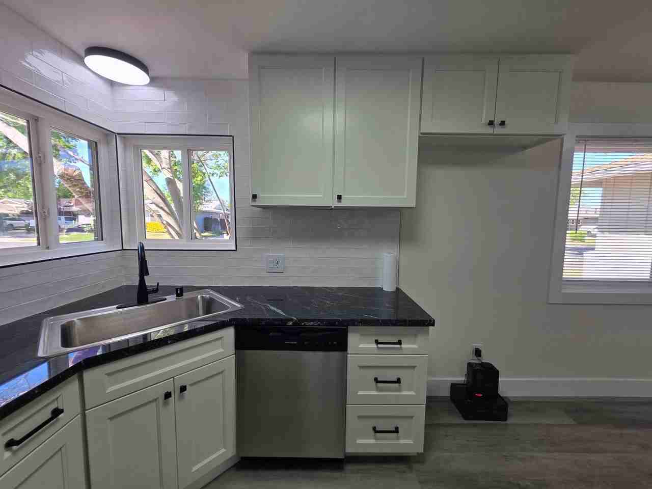 1418 Cypress Ave - Photo 7 of 32