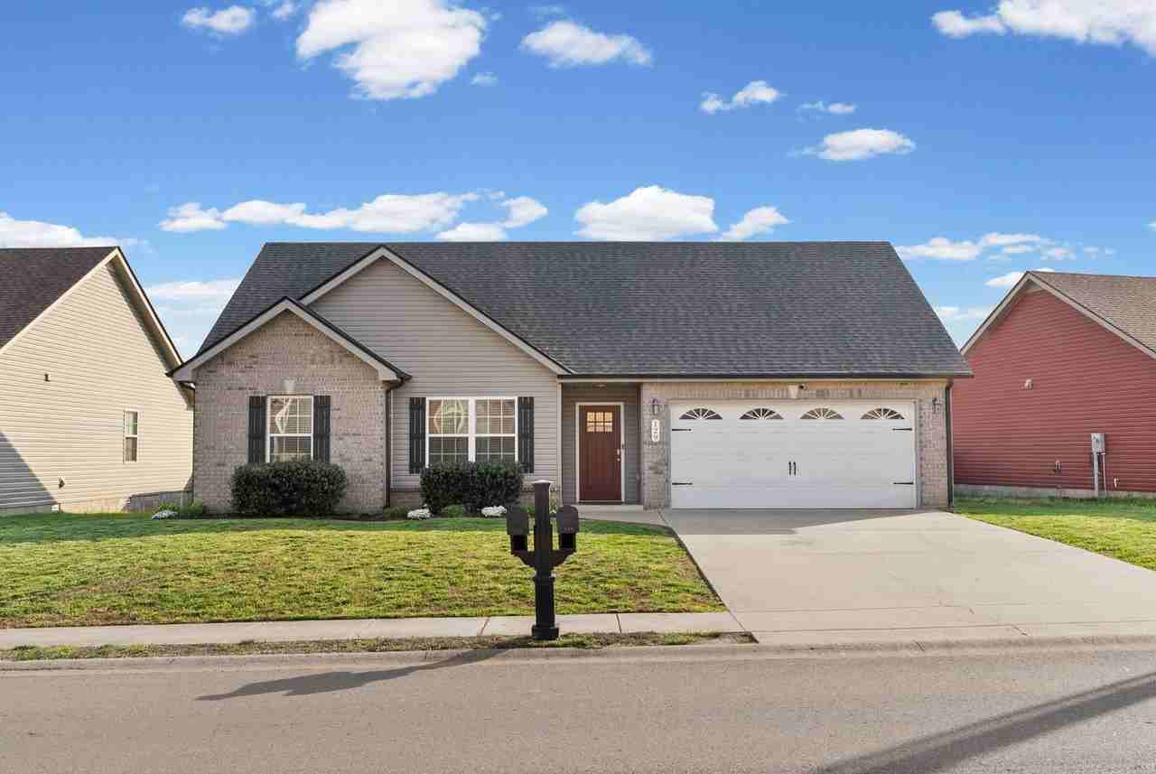 129 Ambridge St - Photo 3 of 31