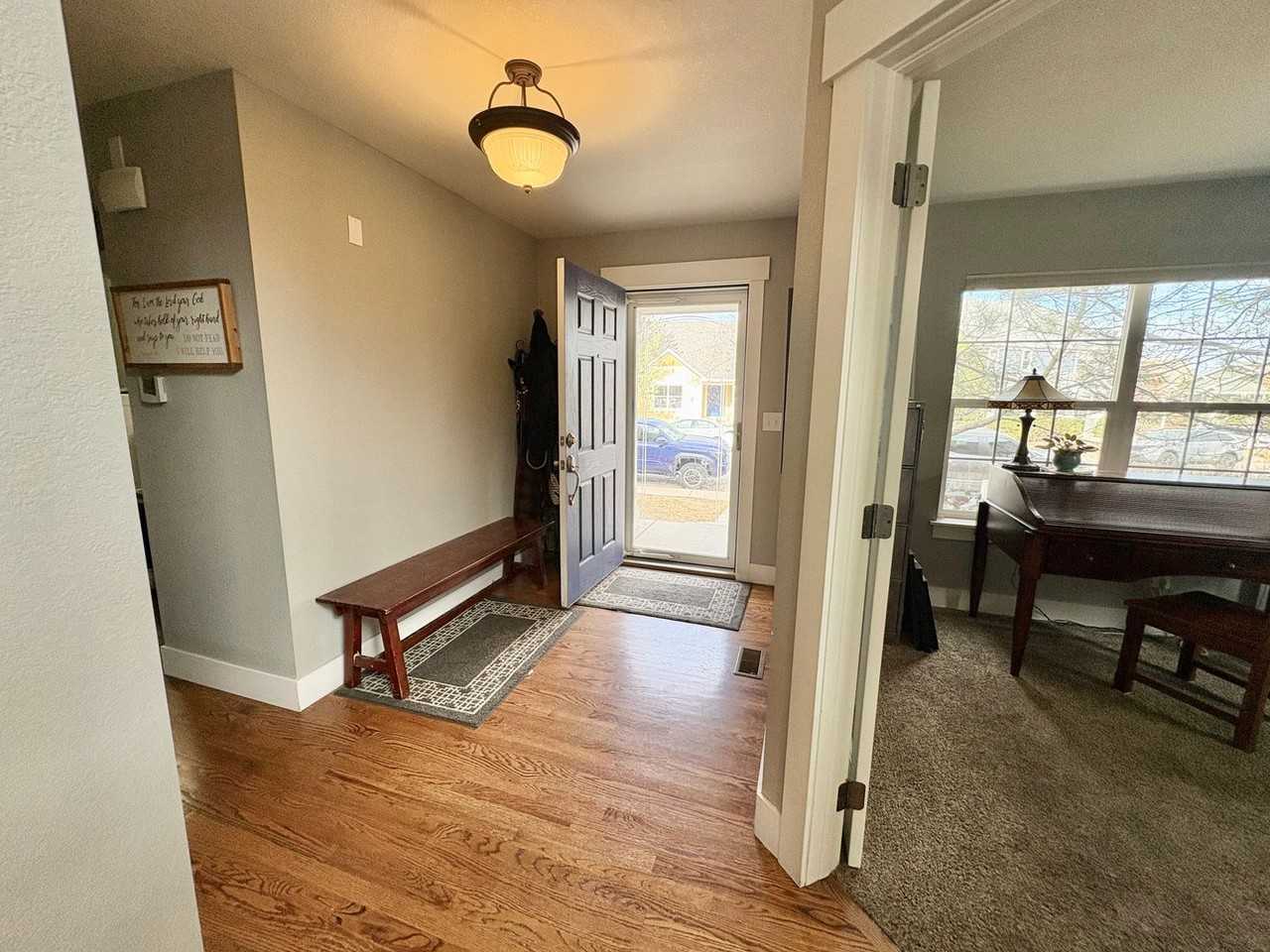 1951 Windom Pl - Photo 2 of 29