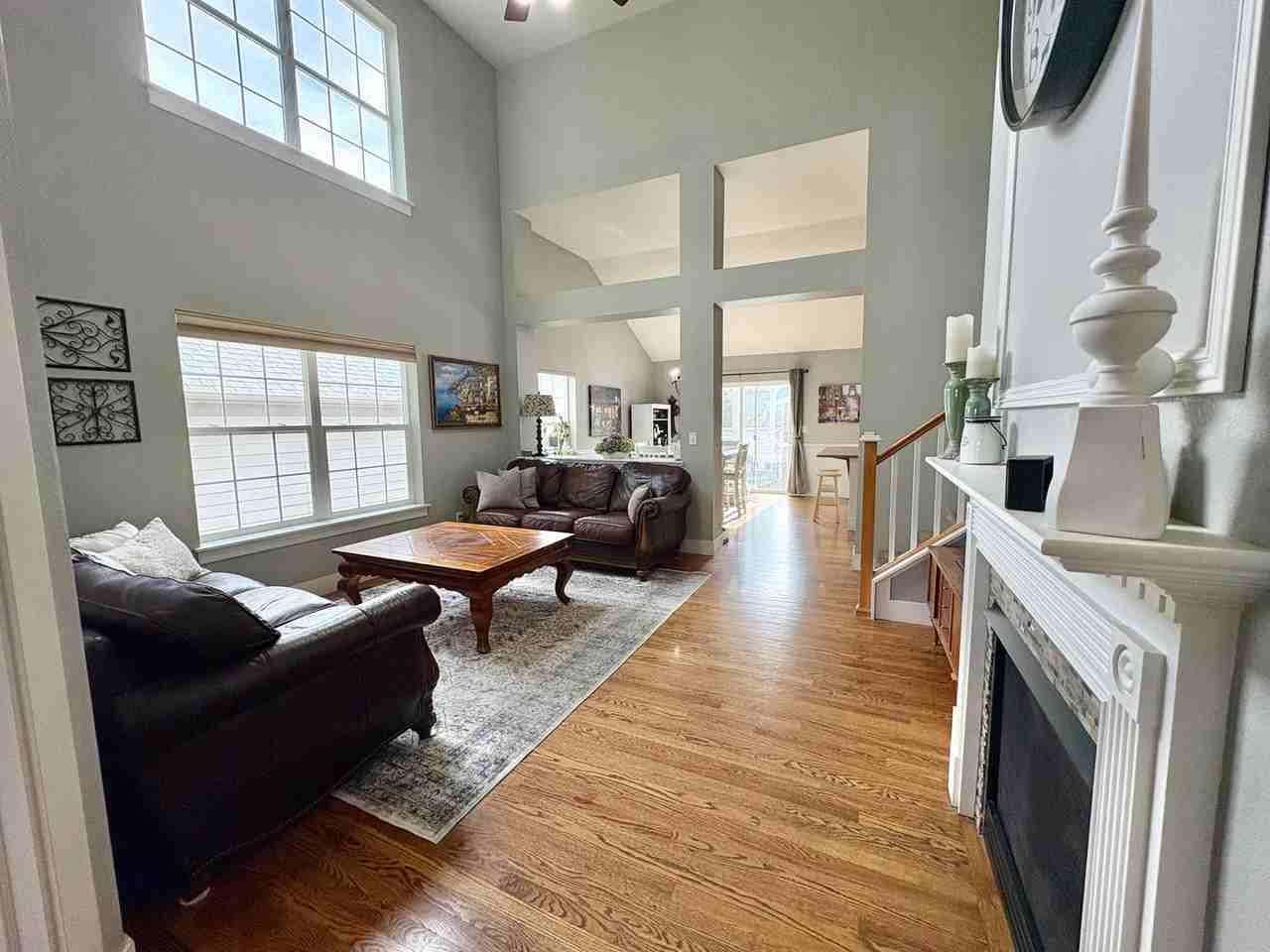 1951 Windom Pl - Photo 3 of 29