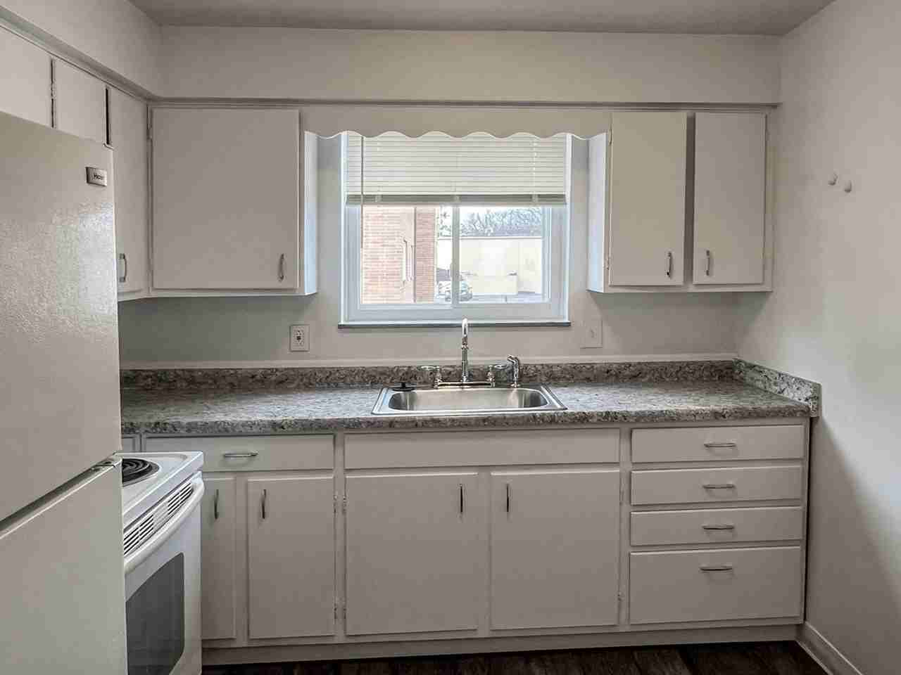 37 Heights Avenue - Photo 4 of 11