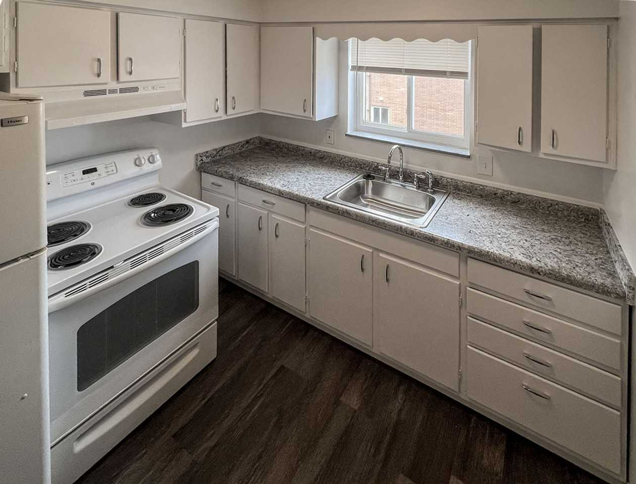 37 Heights Avenue - Photo 5 of 11