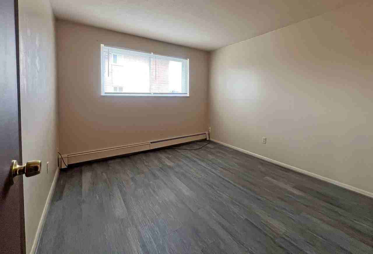 37 Heights Avenue - Photo 6 of 11