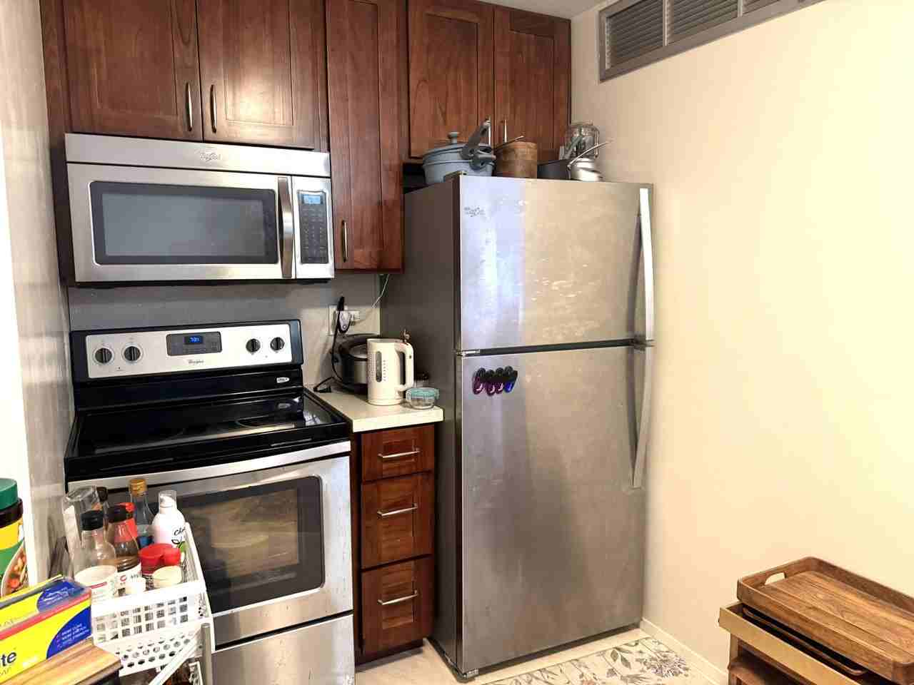 1088 Bishop St #3310 - Photo 3 of 7